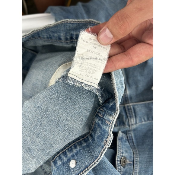Wrangler Women's XL Blue Wash Vintage Denim Trucker Jacket Button Closure - Picture 6 of 10